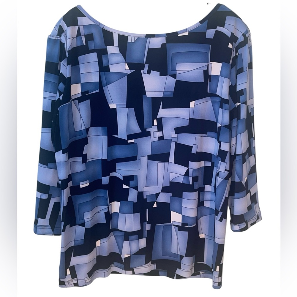 Brigs New York geometric print top with silver gathering square. Size 1X GUC - Picture 4 of 7
